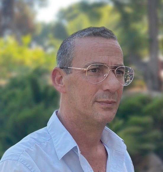 אורי אוברוצקי